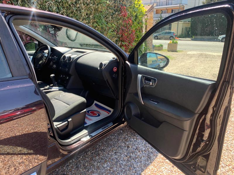 NISSAN QASHQAI 2012 1.6i