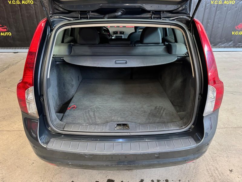 VOLVO V50 1.6 D 110 Momentum 