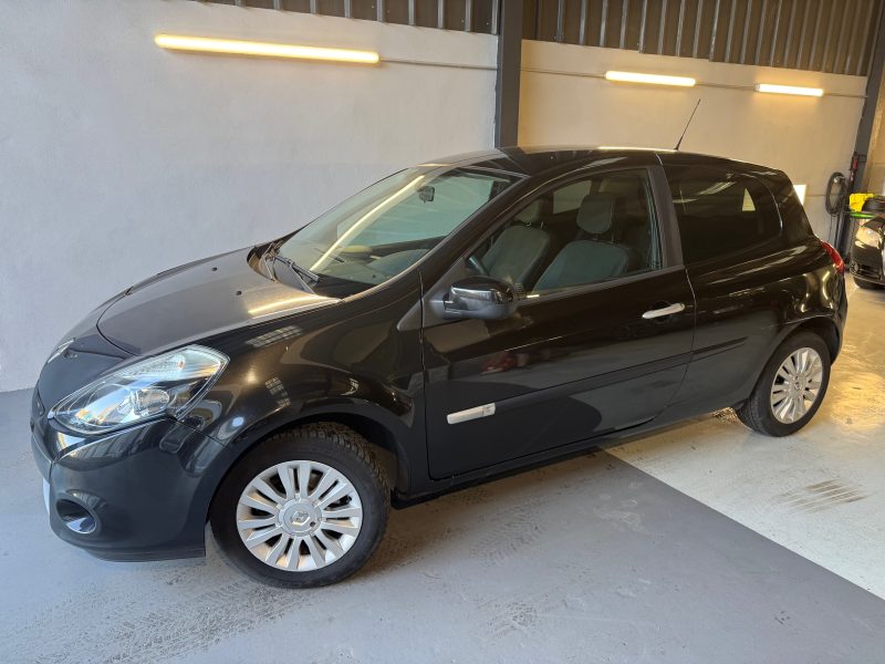 RENAULT  CLIO 1.2 16V Dynamique (125 900 km) 