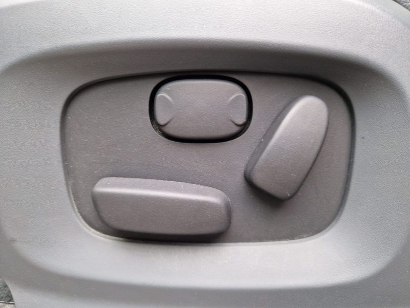 LAND ROVER Range Rover EVOQUE 2.2L TD4 150cv 4WD Boîte Auto PURE PACK TECH