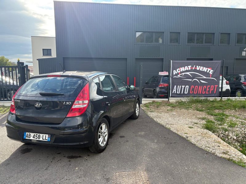 HYUNDAI I 30 2009