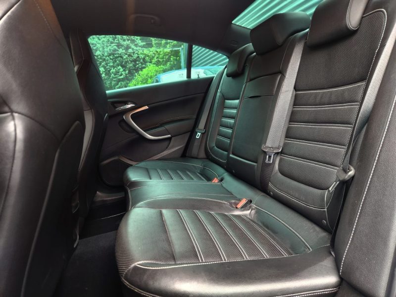 OPEL INSIGNIA 2.8 V6 325 4X4 OPC*GPS*RECARO*XENON*