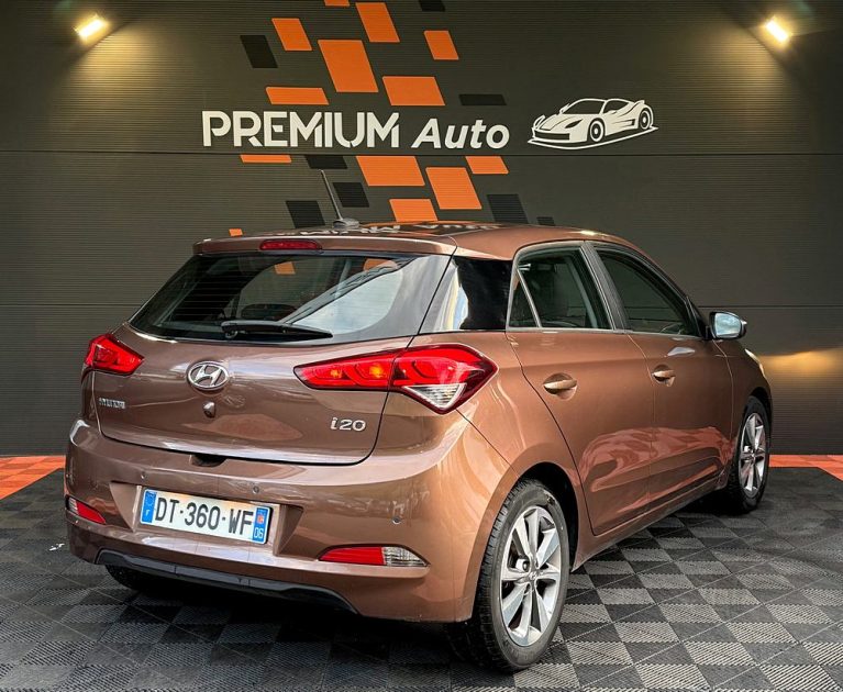 HYUNDAI I 20 2015