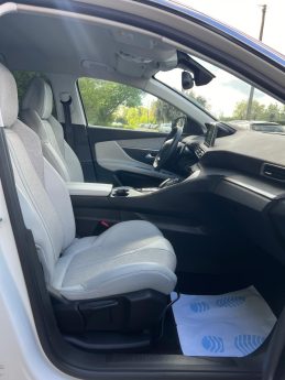 PEUGEOT 3008 2018