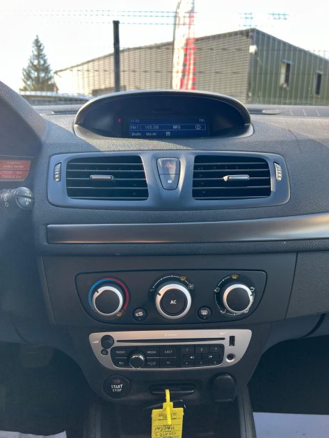 RENAULT MEGANE 3  2013