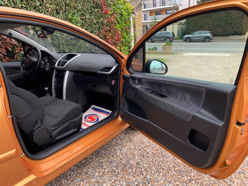 PEUGEOT 207 2006 1.4i 