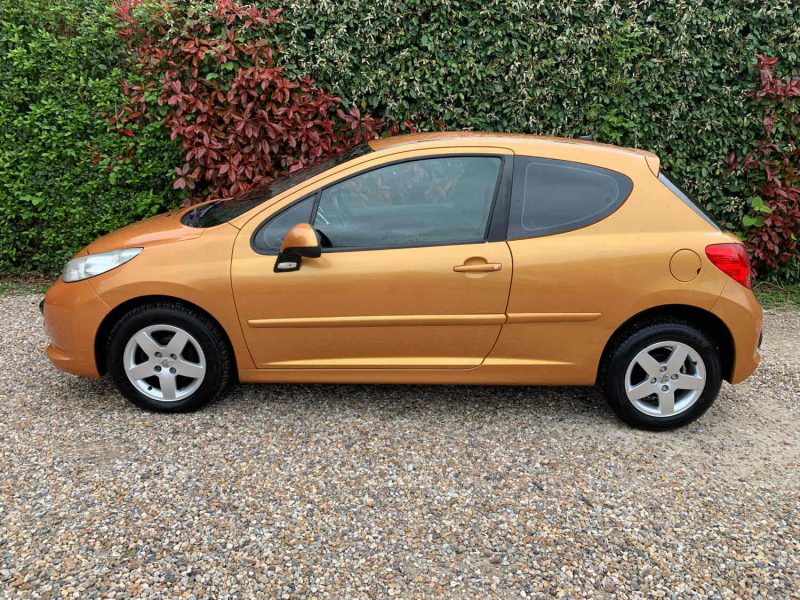 PEUGEOT 207 2006 1.4i 
