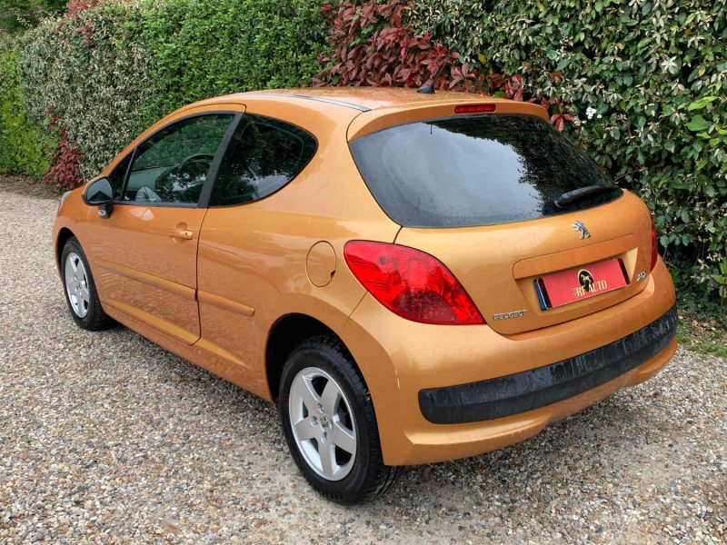 PEUGEOT 207 2006 1.4i 