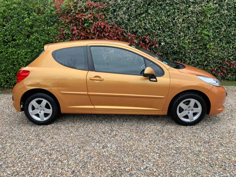 PEUGEOT 207 2006 1.4i 