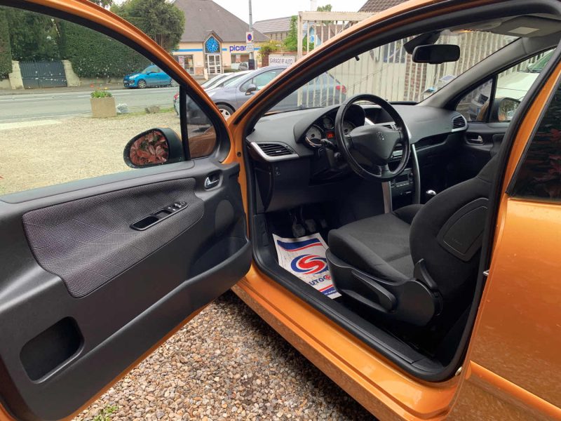 PEUGEOT 207 2006 1.4i 