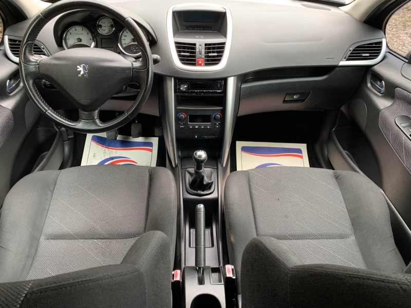 PEUGEOT 207 2006 1.4i 