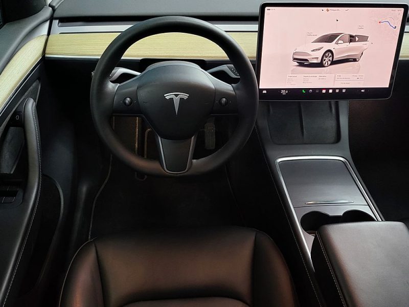 TESLA MODEL Y 300cv Standard Propulsion Boîte Auto 1ère Main