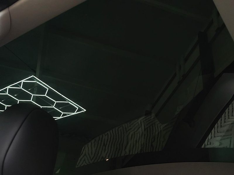 TESLA MODEL Y 300cv Standard Propulsion Boîte Auto 1ère Main