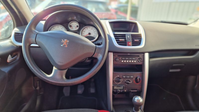 PEUGEOT 207 2009