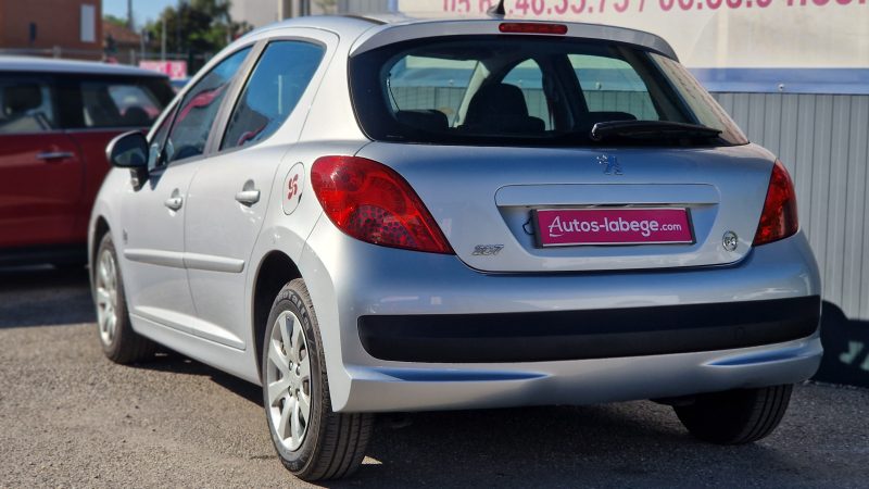 PEUGEOT 207 2009