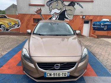VOLVO V40  2.0 150cv