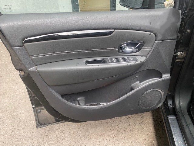 RENAULT MEGANE SCENIC ENERGY ZEN 2014