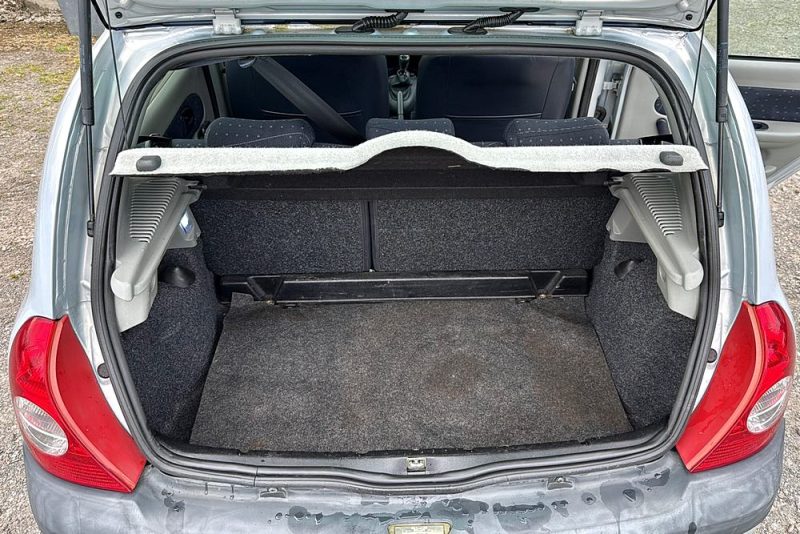 RENAULT CLIO 1.2i - 16V 75 Expression BVM5