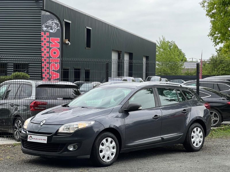 RENAULT MEGANE III Grandtour 2012