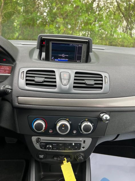 RENAULT MEGANE III Grandtour 2012