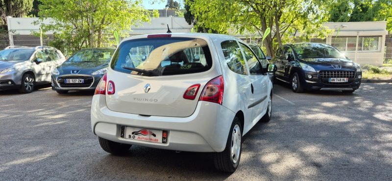 Renault twingo 2 phase 2 1.2l authentique 75ch, *Idéale jeune conducteur*, *Peu kilométré*