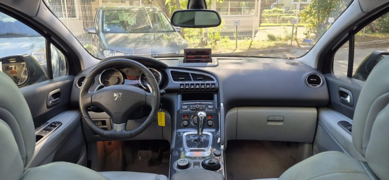 Peugeot 3008 1.6l HDI 110ch Féline BMP 6 SUV, *Full options*, *Sièges chauffants*, *Toit panoramique