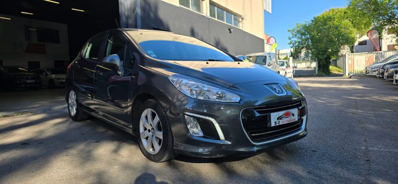 Peugeot 308 phase 2 1.6l HDi 112ch BVA6 Allure , *Clim auto*, *GPS*, *Bluetooth*