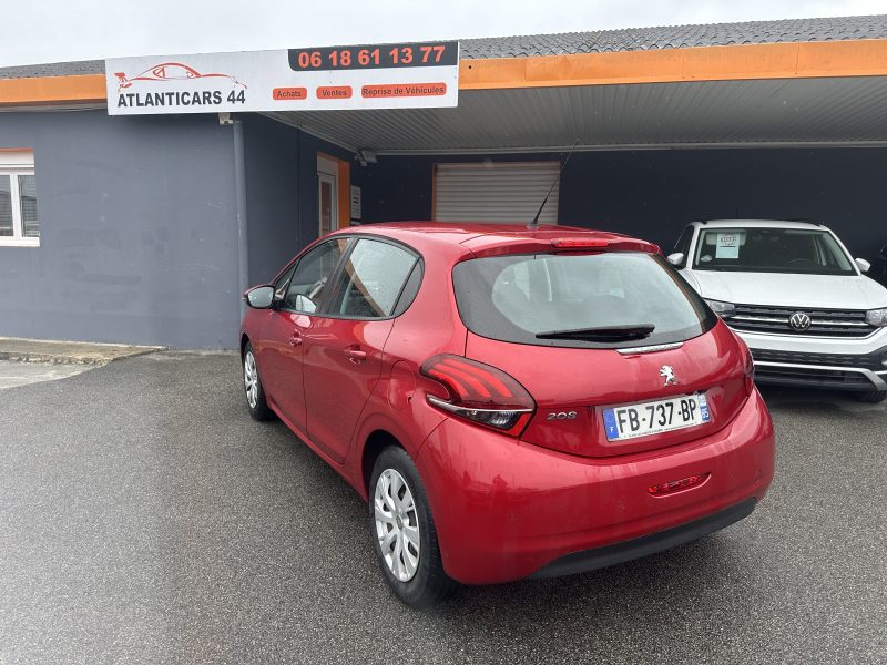PEUGEOT 208 2018