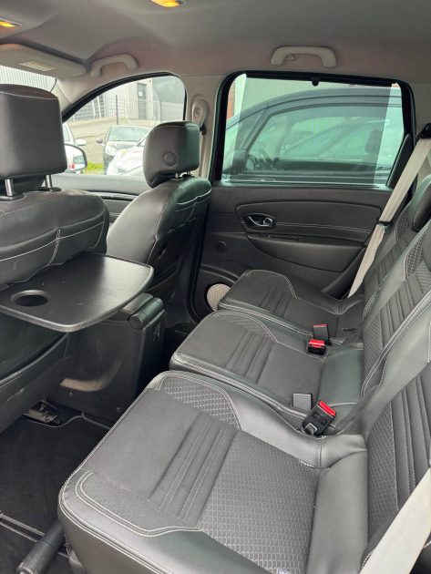 RENAULT MEGANE SCENIC 2015