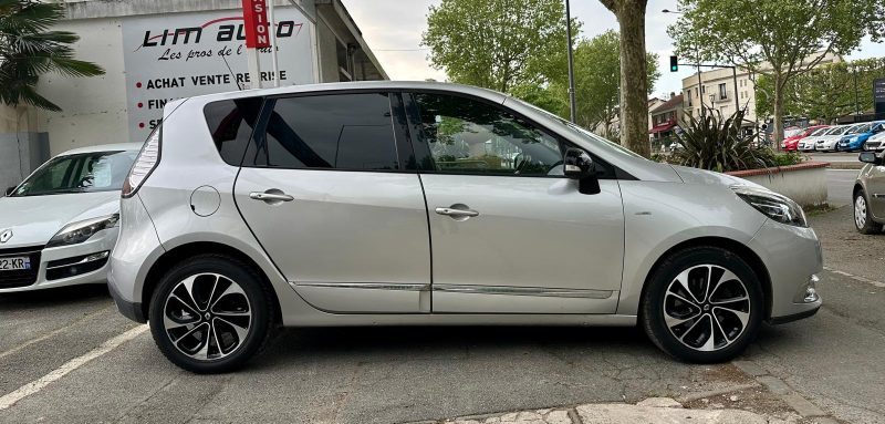 RENAULT SCENIC III 1.5 dCi 110 BOSE EDC