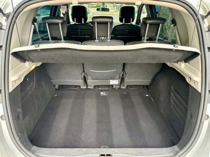 RENAULT SCENIC III 1.5 dCi 110 BOSE EDC