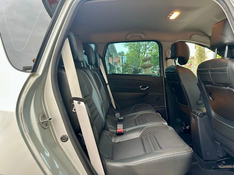 RENAULT SCENIC III 1.5 dCi 110 BOSE EDC