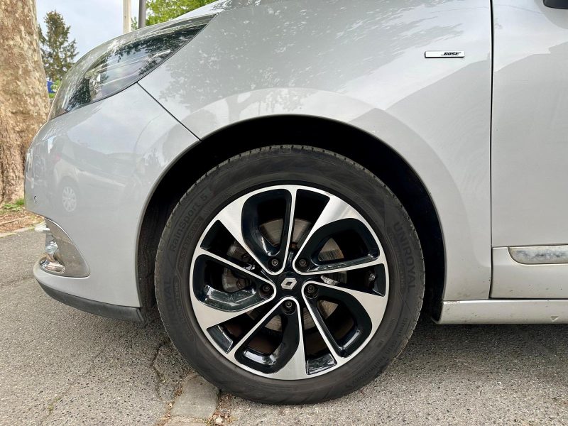 RENAULT SCENIC III 1.5 dCi 110 BOSE EDC