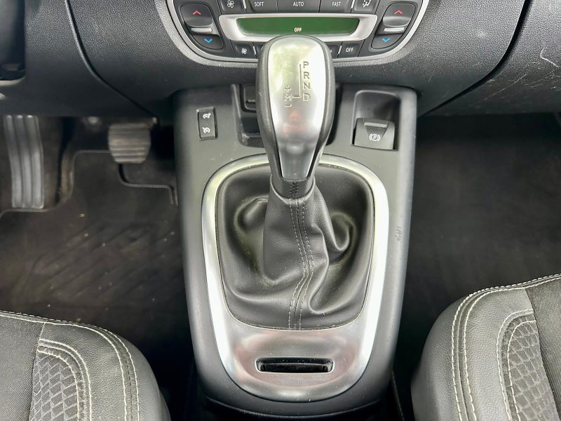 RENAULT SCENIC III 1.5 dCi 110 BOSE EDC