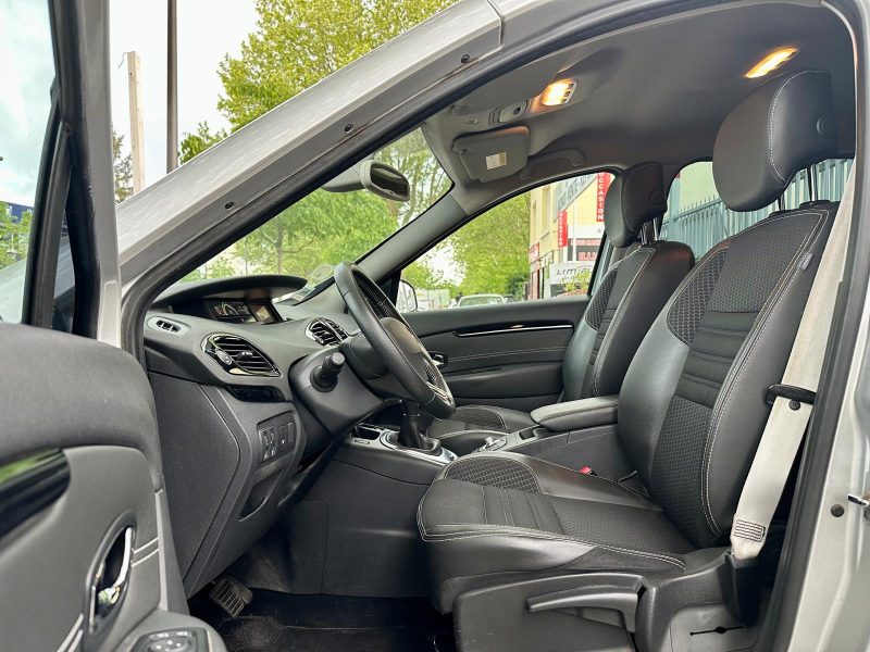 RENAULT SCENIC III 1.5 dCi 110 BOSE EDC