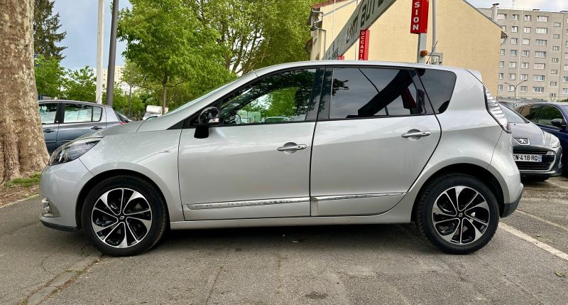 RENAULT SCENIC III 1.5 dCi 110 BOSE EDC