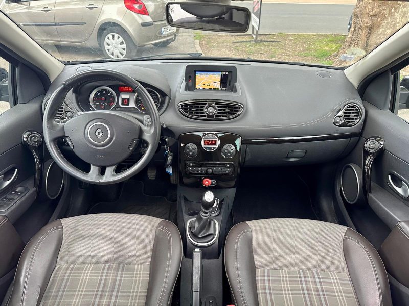 RENAULT CLIO III ESTATE 2011