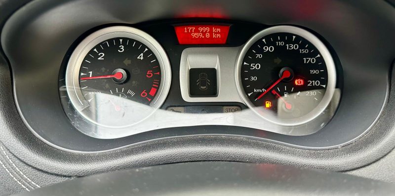 RENAULT CLIO III ESTATE 2011