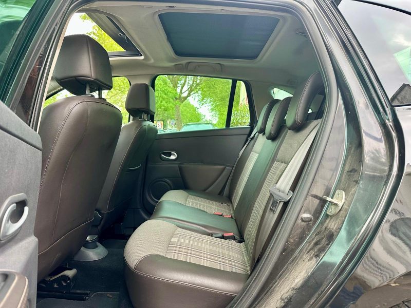 RENAULT CLIO III ESTATE 2011