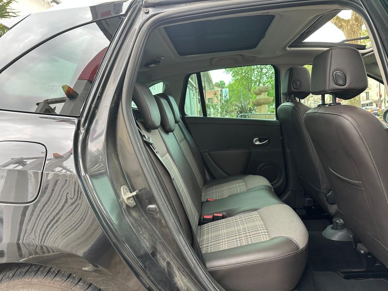 RENAULT CLIO III ESTATE 2011