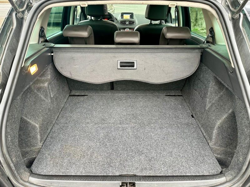 RENAULT CLIO III ESTATE 2011