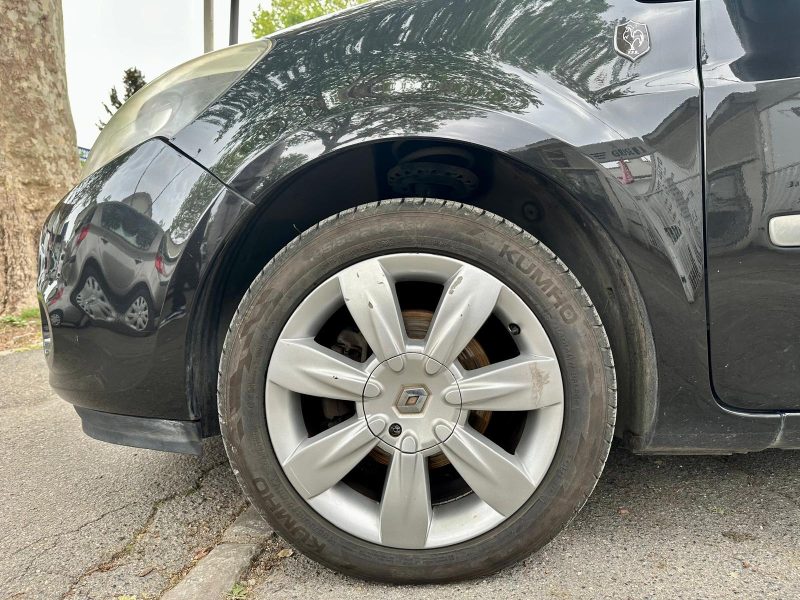 RENAULT CLIO III ESTATE 2011