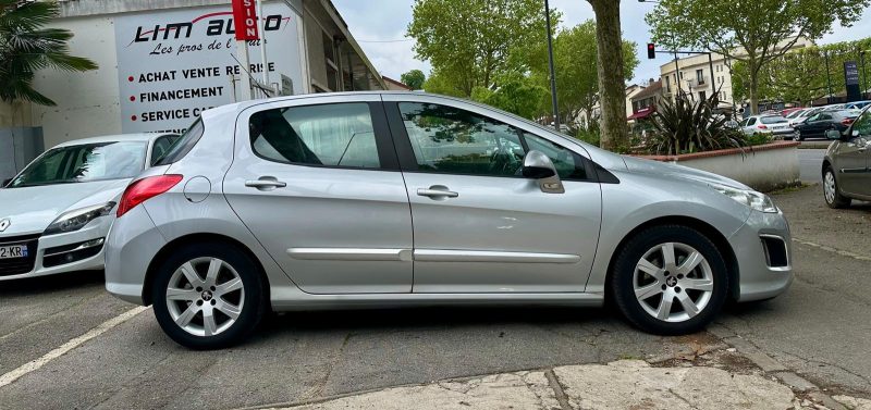 PEUGEOT 308 1.6 e-HDI 112 ALLURE BMP6