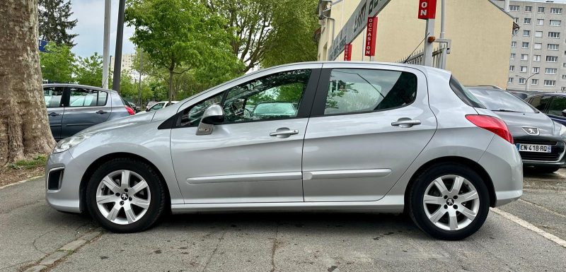 PEUGEOT 308 1.6 e-HDI 112 ALLURE BMP6