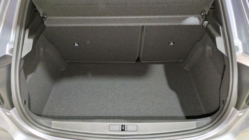 Peugeot 208 Hybrid 110 e-dcs6 gt + angles morts + navi