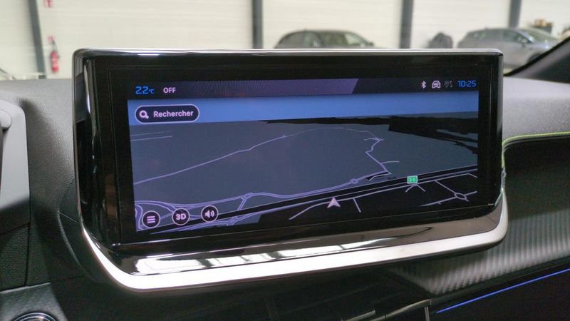 Peugeot 208 Hybrid 110 e-dcs6 gt + angles morts + navi