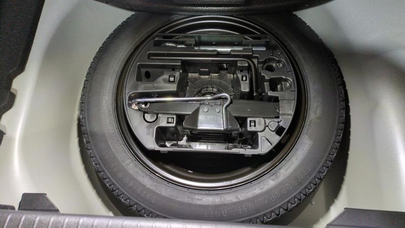 Peugeot 208 Hybrid 110 e-dcs6 gt + angles morts + navi