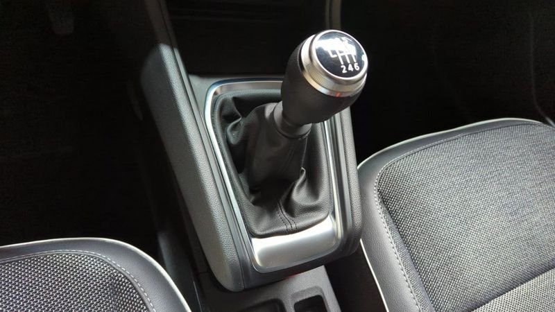 Renault Captur Tce 90 techno + pack city premium +  full screen