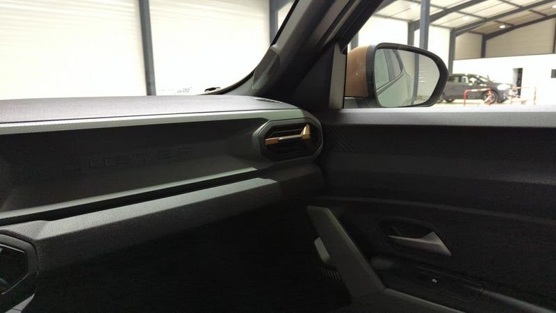 Dacia Duster nouveau Hybrid 140 4x2 extreme + pack techno +  cold