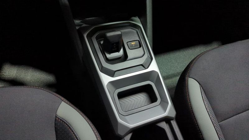 Dacia Duster nouveau Hybrid 140 4x2 extreme + pack techno +  cold